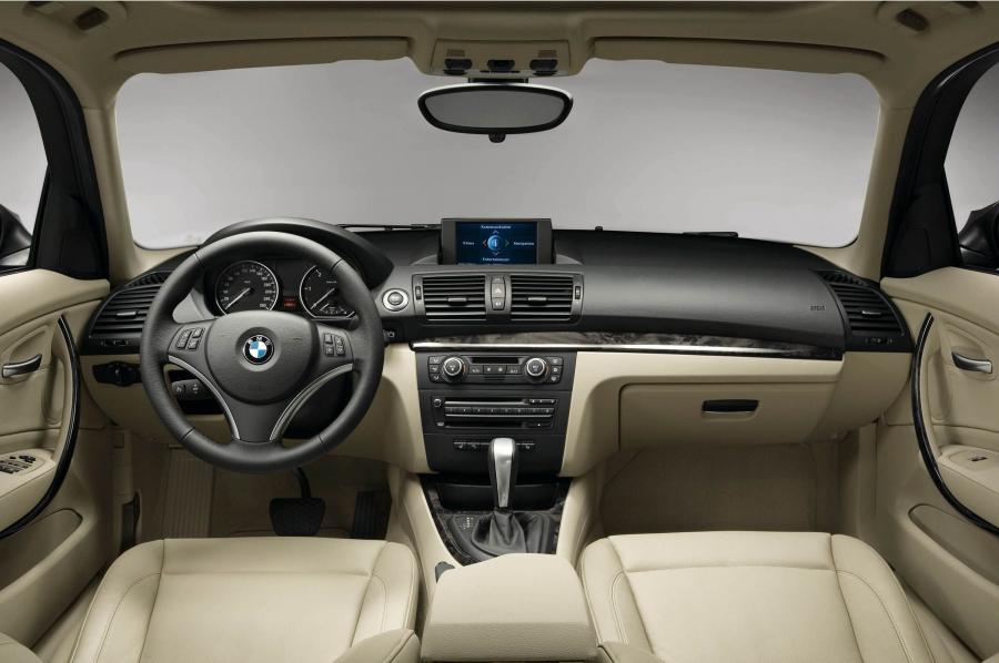  BMW 1-Series 5-Door 2005 года  (фото 9 из 187)